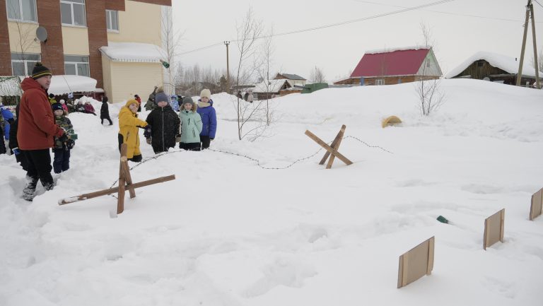 «Зарница» в снежных траншеях