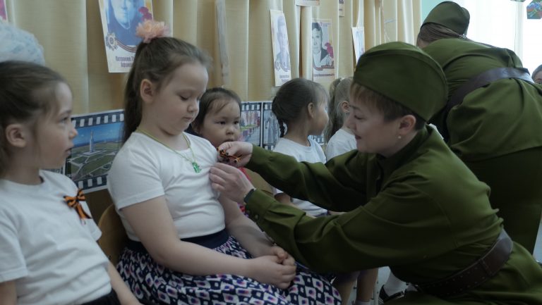 Не остались без подарка