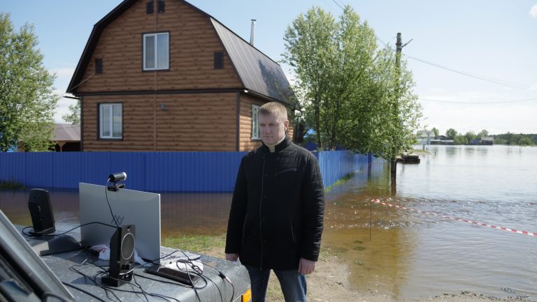Вместе с населением