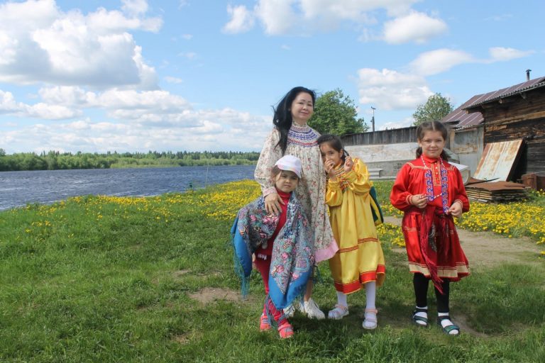Дети познают мансийскую культуру