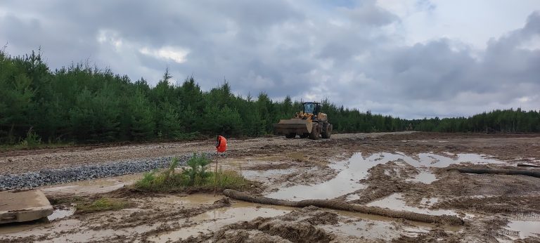 Начало положено: ремонт взлетно-посадочной полосы