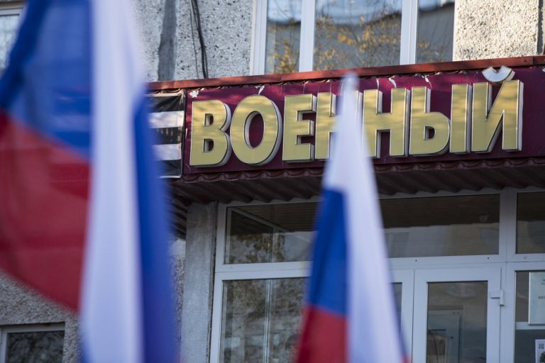 На федеральном канале рассказали про условия заключения контракта в Югре