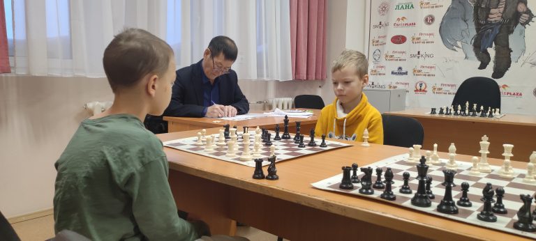 Шахматные дуэли и теннисное противостояние
