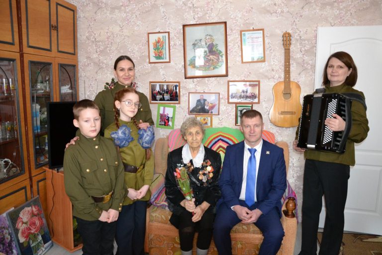 Дарите женщинам цветы