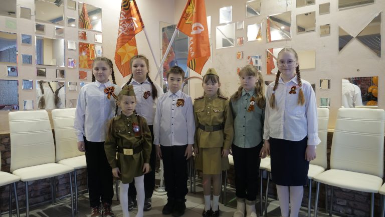 Воспоминания, стихи и песни: в Саранпауле провели встречу поколений
