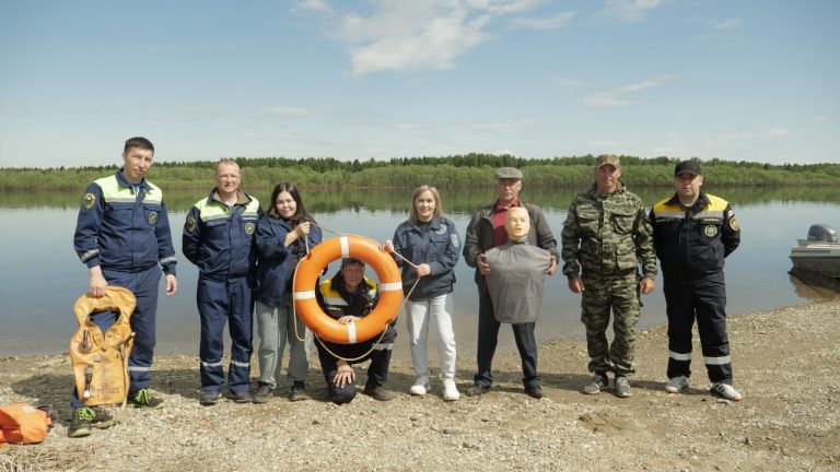 Спасение на воде и помощь на берегу