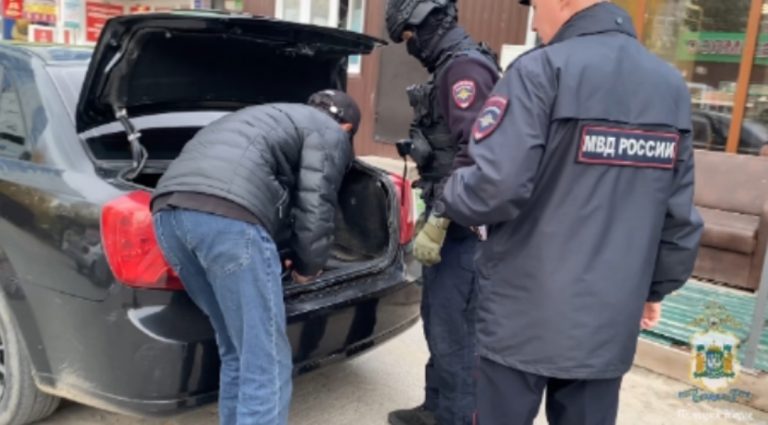 В Нижневартовске выявили более сорока нелегальных мигрантов