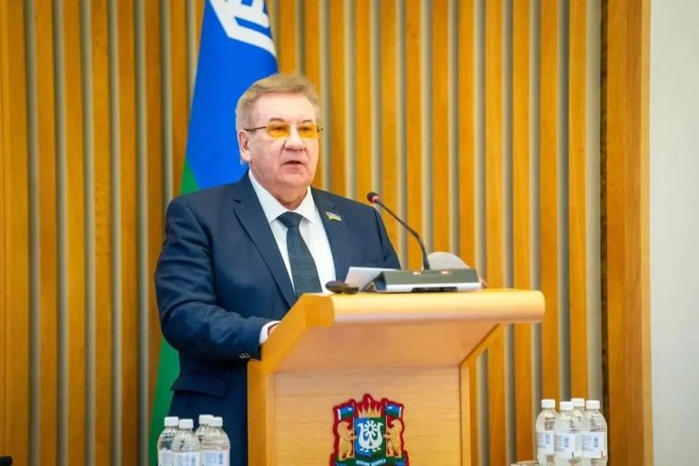 Депутатские фракции Думы Югры встретились с главой региона