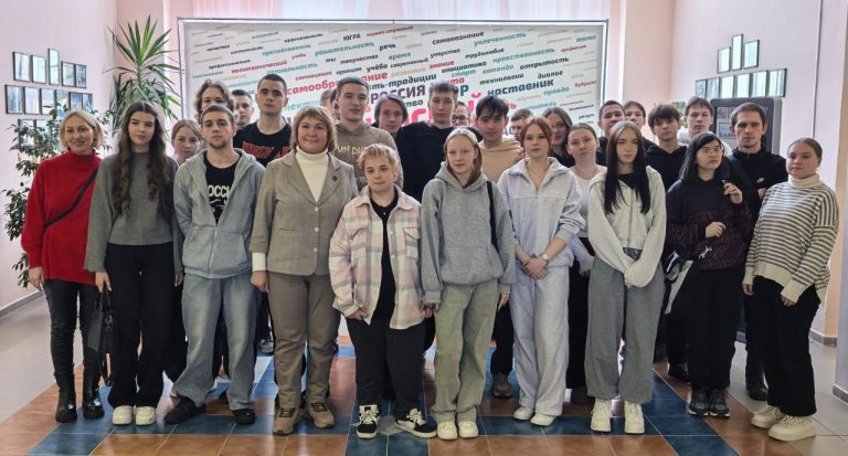 Образование, патриотизм и соцподдержка: итоги визита Зульфии Каневой в Игрим