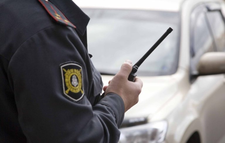 Двоих участников ОПГ, вымогавшей деньги у предпринимателей Советского, заключили под стражу