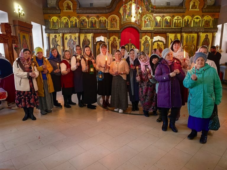 Благодатный огонь озарил Игрим