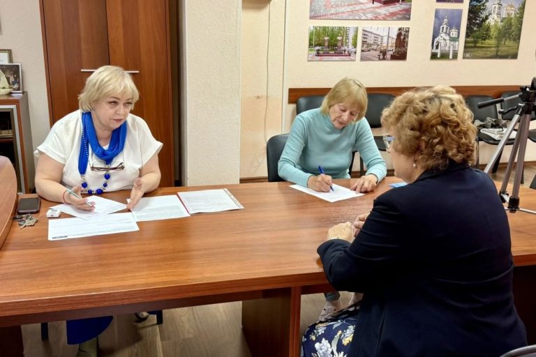 В рамках партпроекта «Школа ЖКХ» в Нягани прошел обучающий семинар для жителей