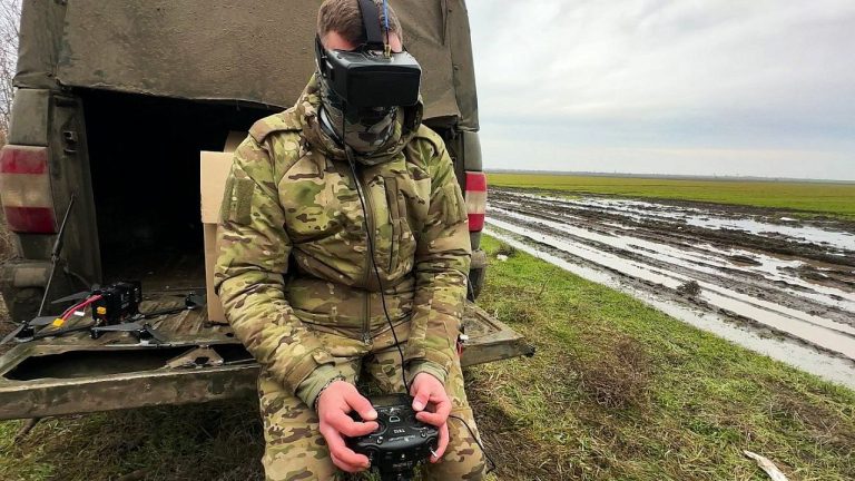 Россияне продолжают подписывать в Югре контракты на службу в войсках беспилотных систем