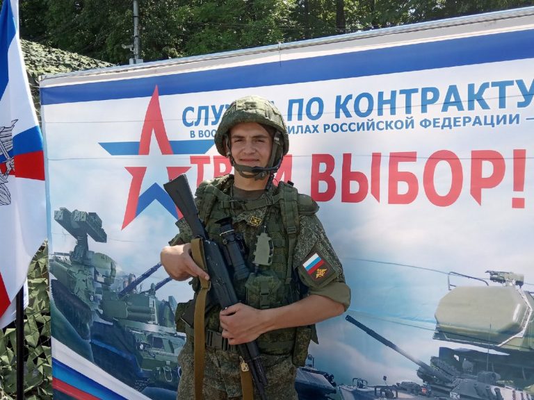 Почему контрактная армия России выгоднее, чем срочная служба в армии по призыву?