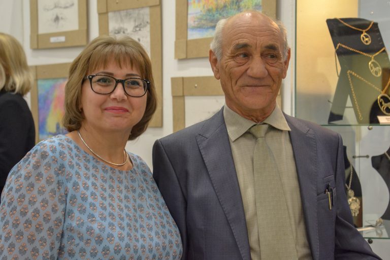 «В вихре красочных штрихов»: выставка Леонида Рязанцева
