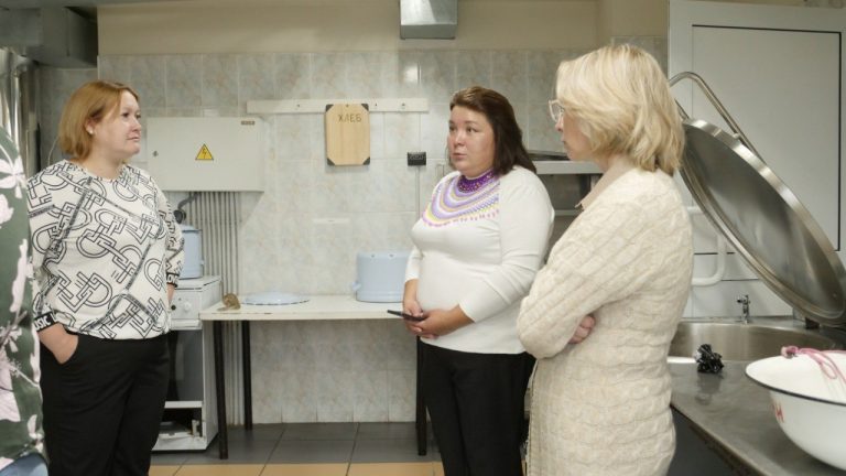 В Саранпауле обсудили готовность образовательных учреждений к новому учебному году