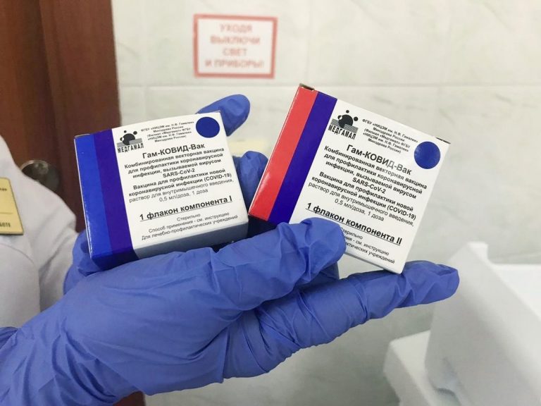 Как проходит вакцинация от COVID-19 ?