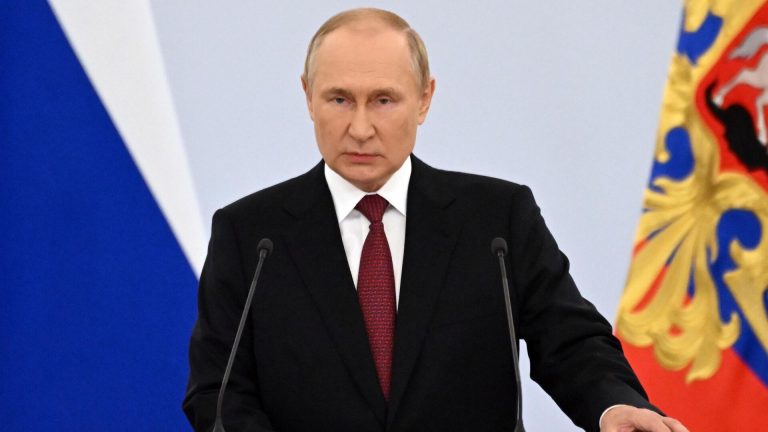 Владимир Путин: призываем киевский режим прекратить развязанную войну