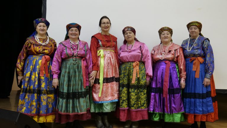 А в сердце — зырянские напевы
