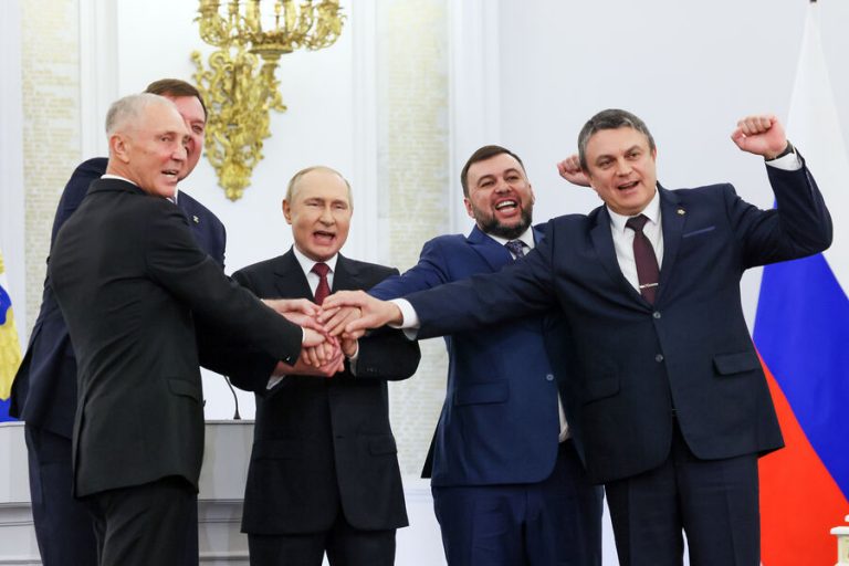 Как новые субъекты принимают в состав России?
